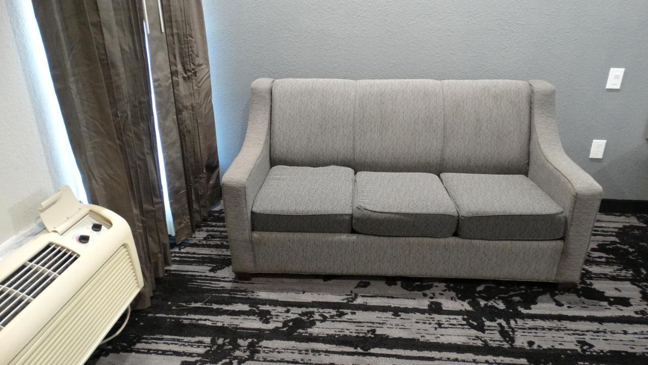 Regency Inn And Suites Humble Esterno foto