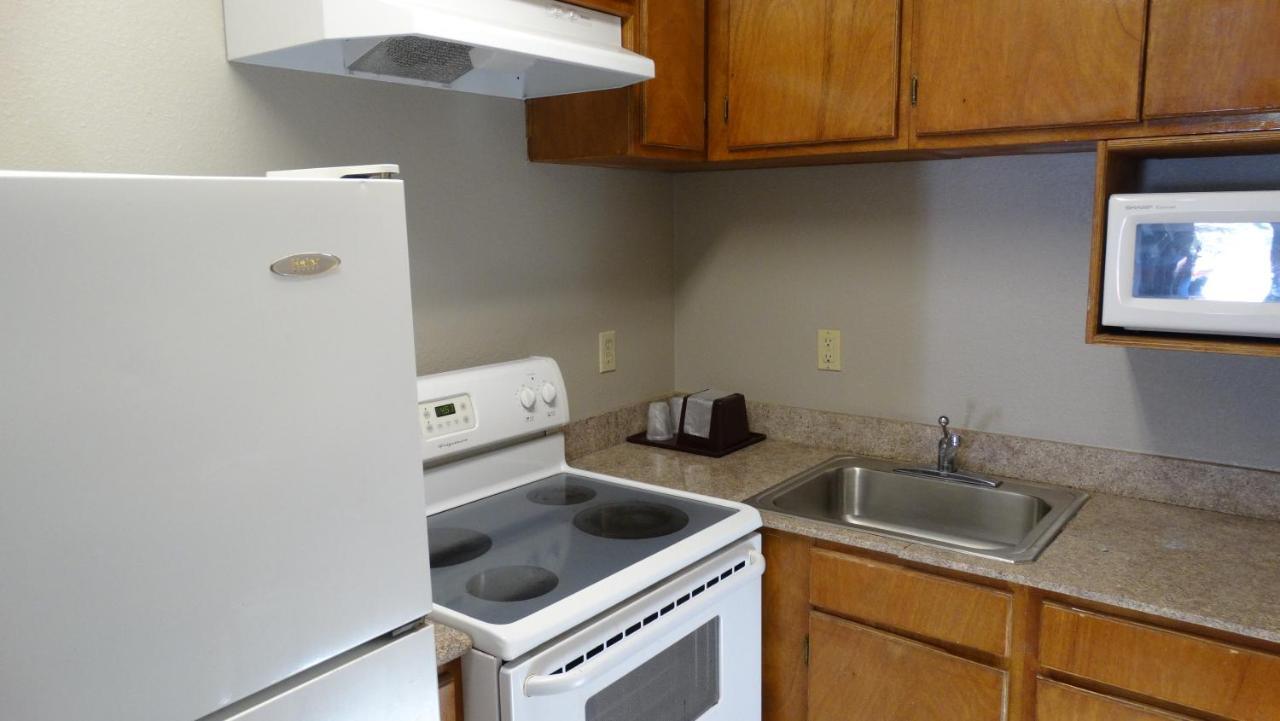 Regency Inn And Suites Humble Esterno foto